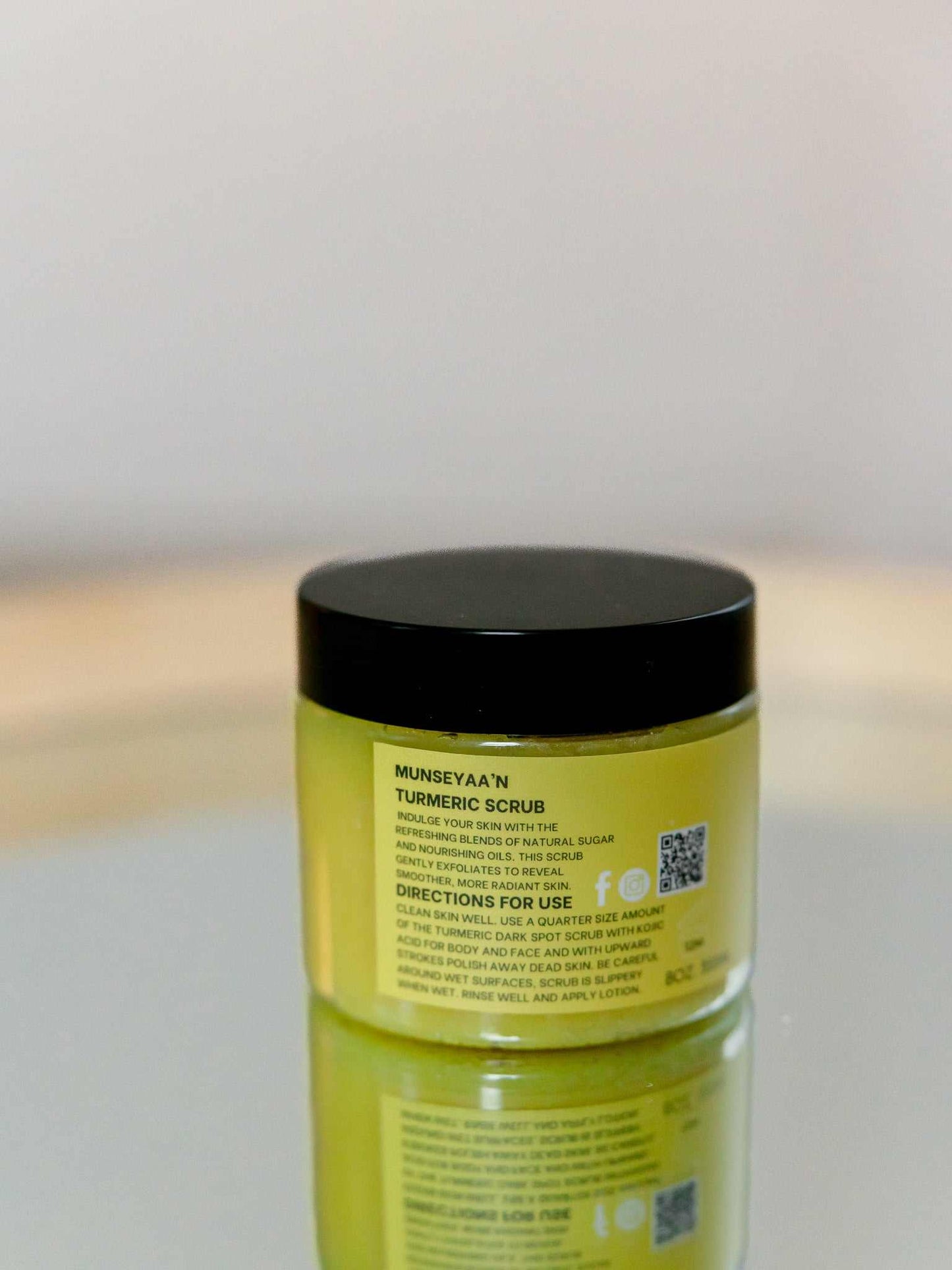 Turmeric scrub for dark spots with organic turmeric extract and kojic acid exfoliating oily formula